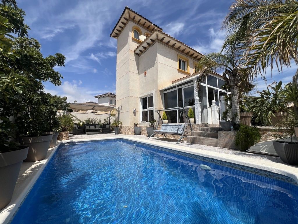 Property photo 1 of 50