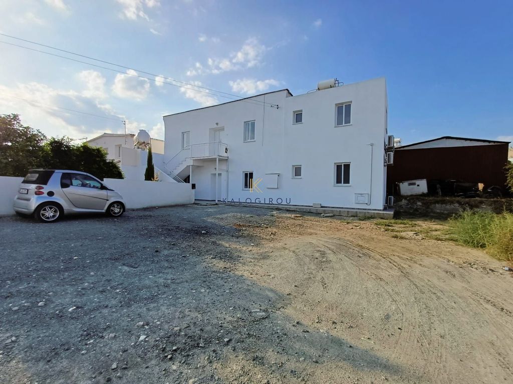 Property photo 1 of 21