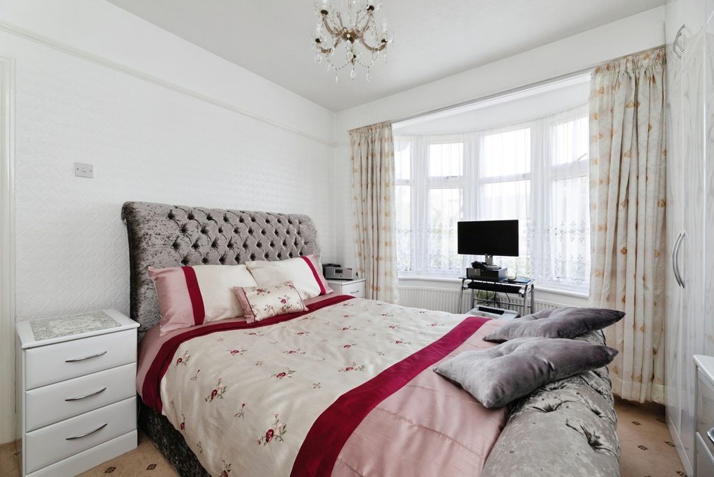 Property photo 3 of 14 Pbox-Img.Jpg