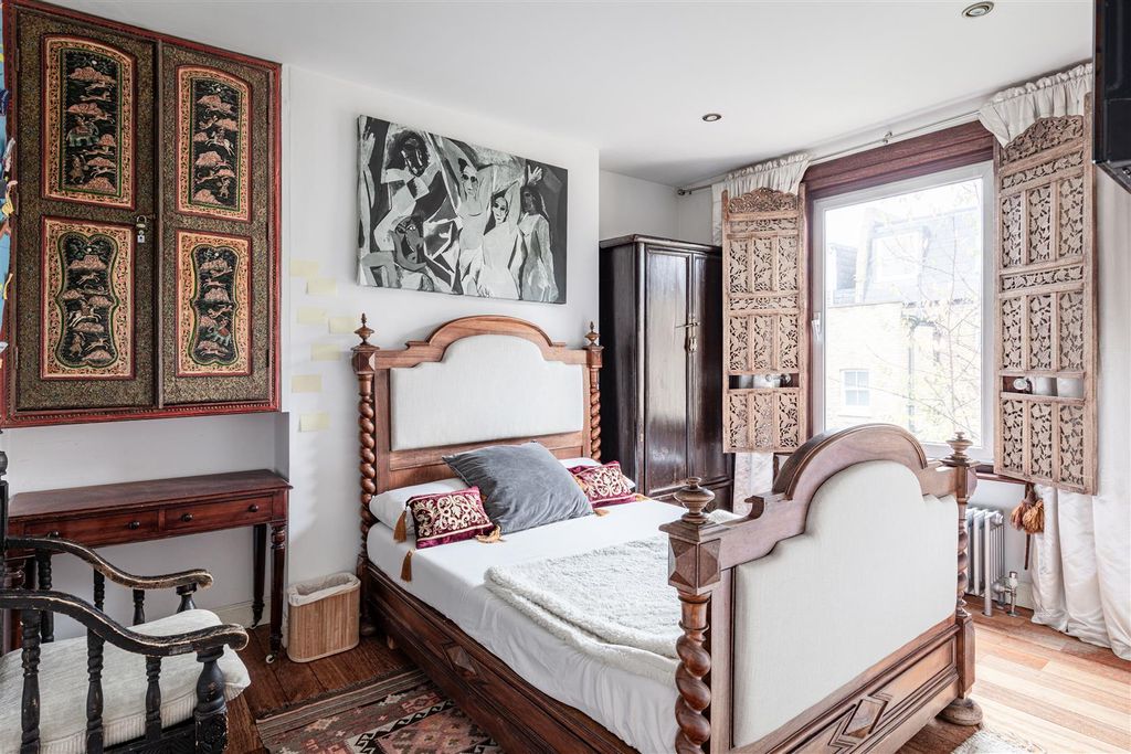 Property photo 2 of 16 Archel Road-8.Jpg