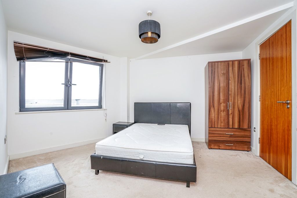 Property photo 3 of 14 Bedroom