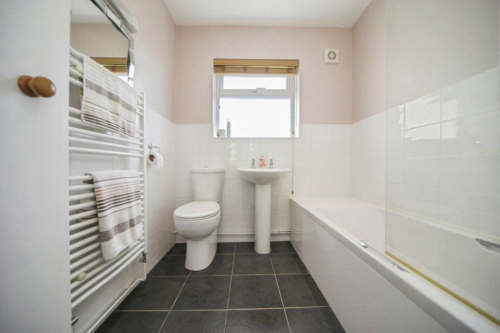 Property photo 3 of 11 Pbox-Img.Jpg