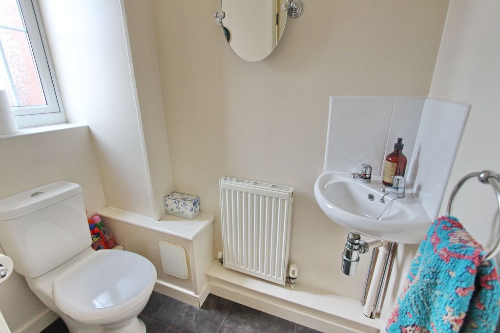 Property photo 2 of 19