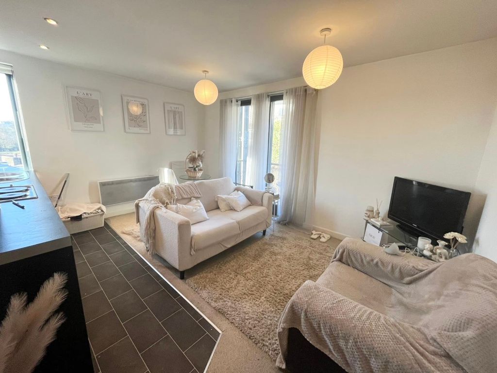 Property photo 3 of 6 Picture No. 10