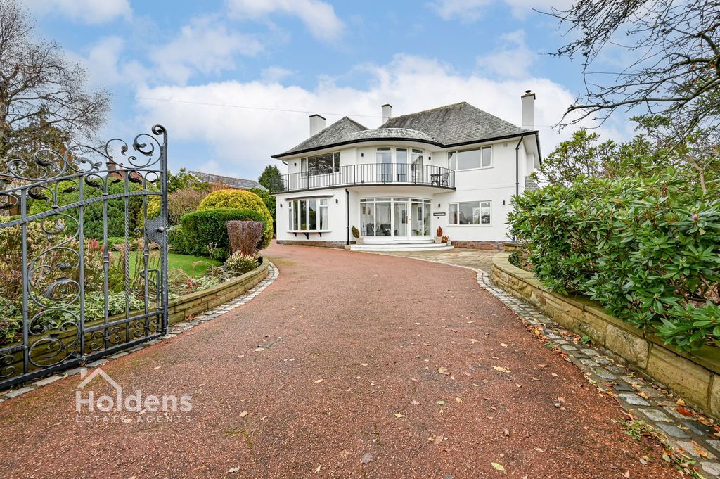 Property photo 1 of 31