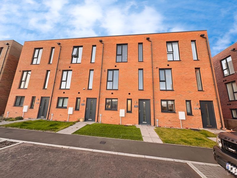 Property photo 1 of 13 Photo 8