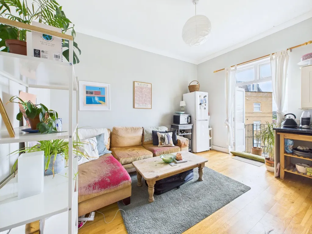 Property photo 3 of 13 Cam03987G0-Pr0164-Still011_1752749288756