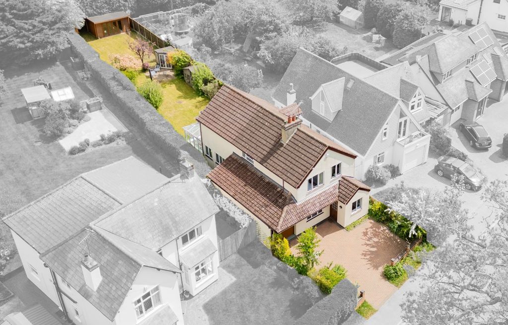 Property photo 1 of 61 4889762