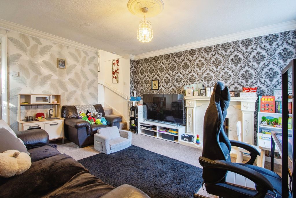 Property photo 2 of 18 Photography
