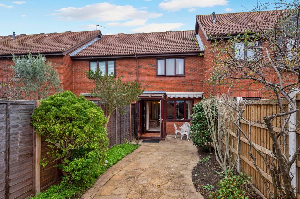 Property photo 3 of 12