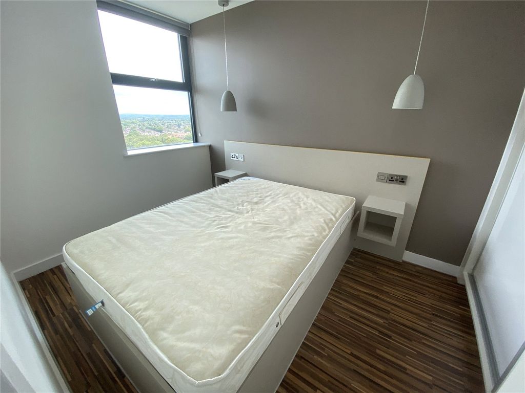 Property photo 3 of 6 Picture No. 01