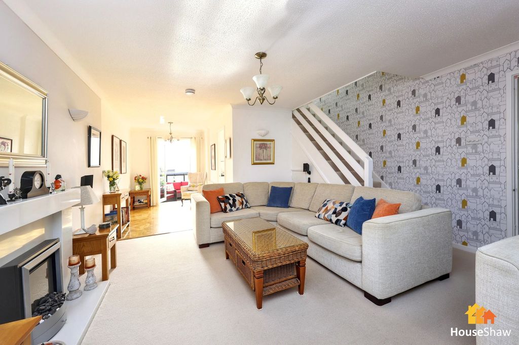 Property photo 2 of 22