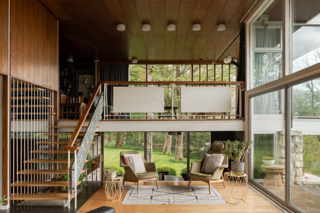 Property photo 2 of 35 331986 - Crop Stairs.Jpg