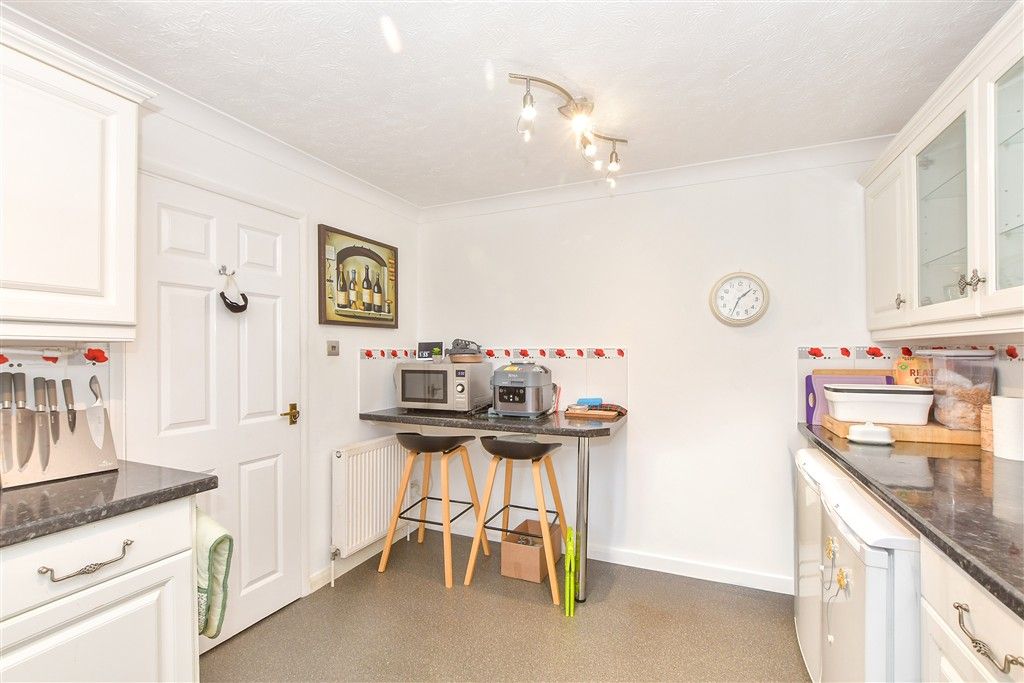 Property photo 3 of 15 Kitchen