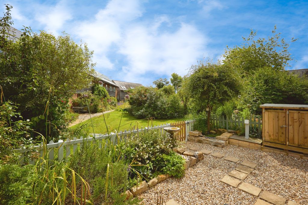 Property photo 2 of 14