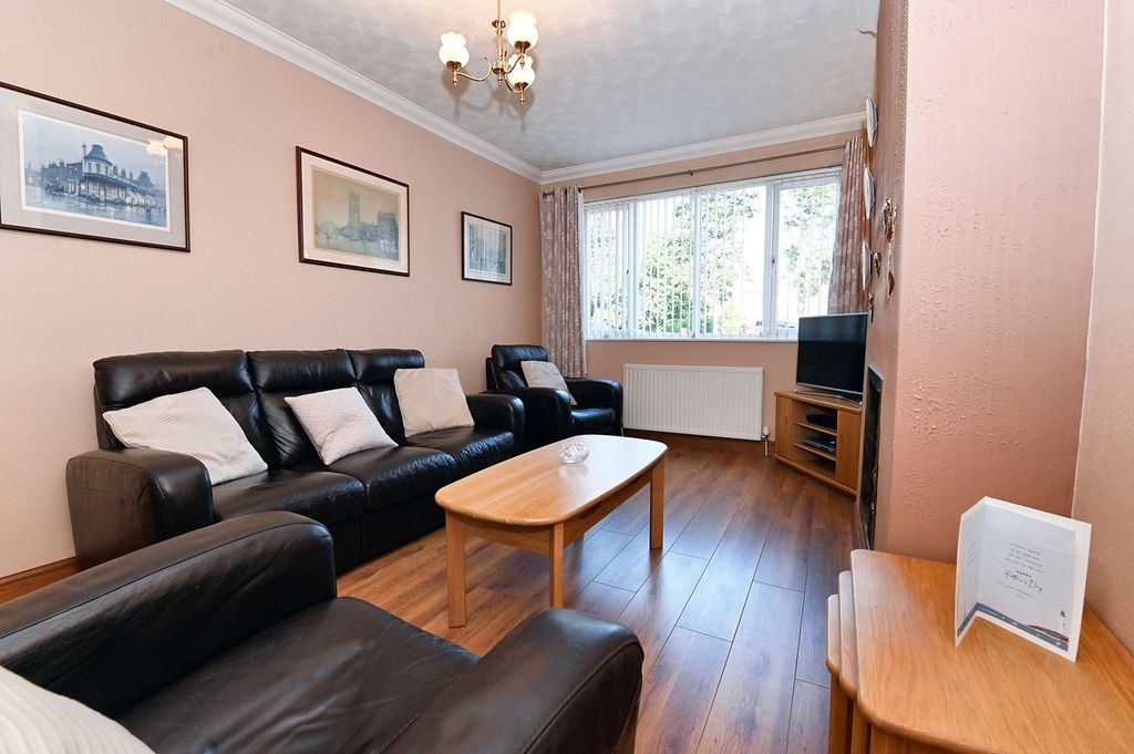 Property photo 3 of 22