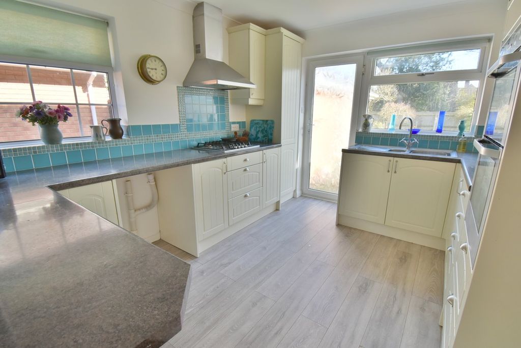 Property photo 2 of 24