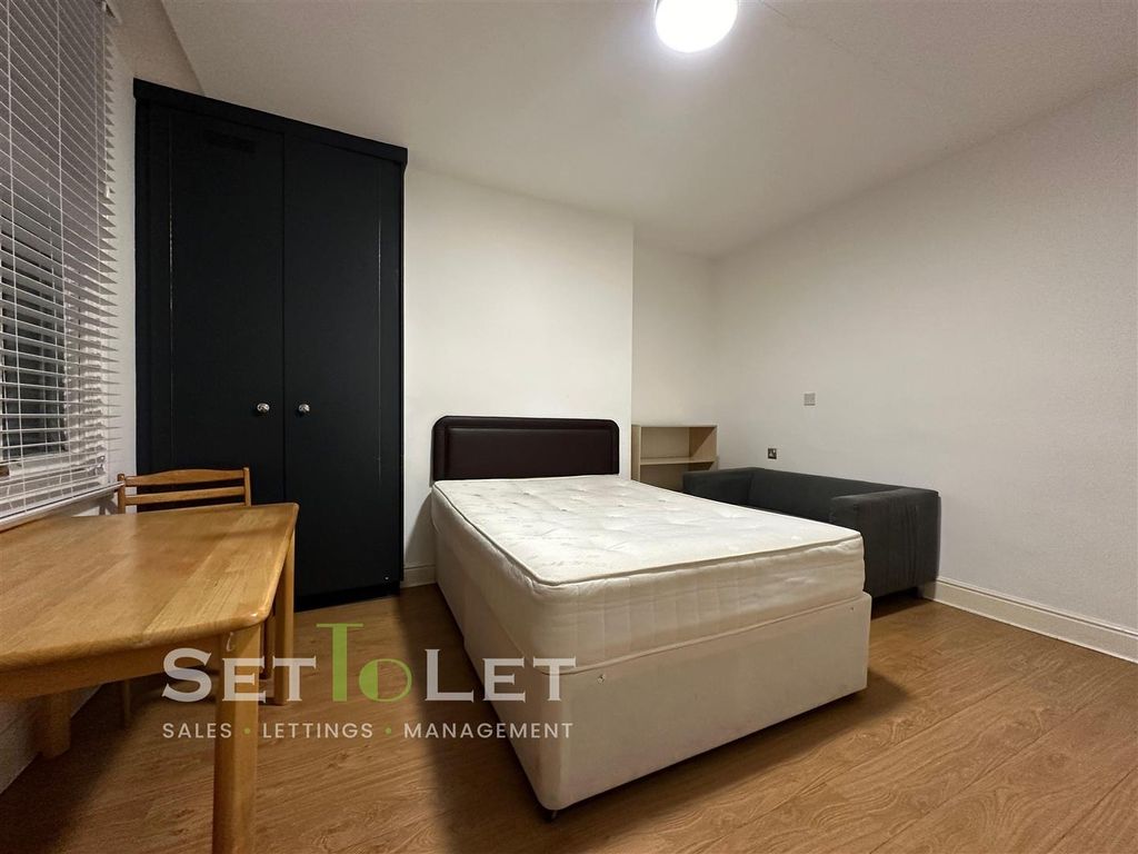 Property photo 2 of 7 4d5175Fd-B7Db-4282-Bc33-241Cab3E8ce2.Jpg