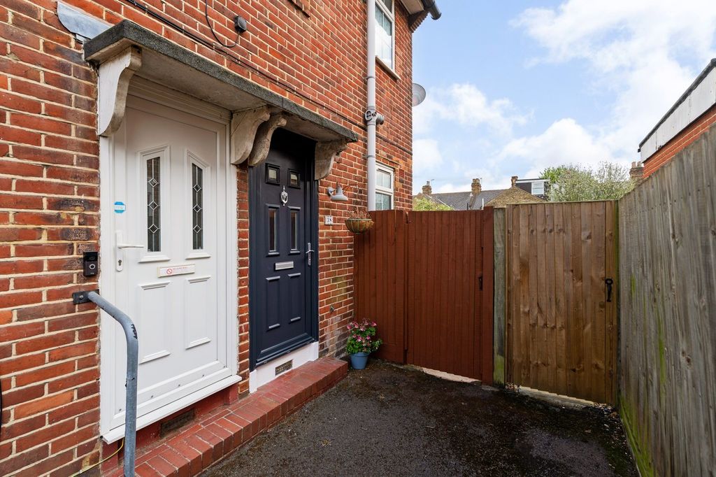 Property photo 2 of 14