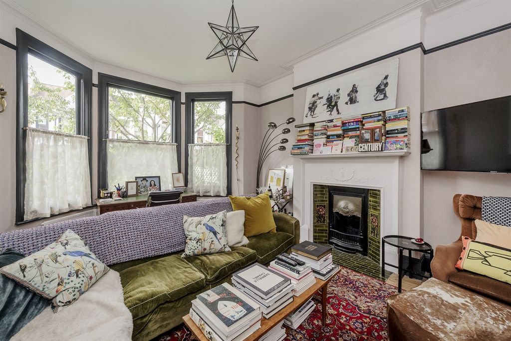 Property photo 1 of 7 (Main)