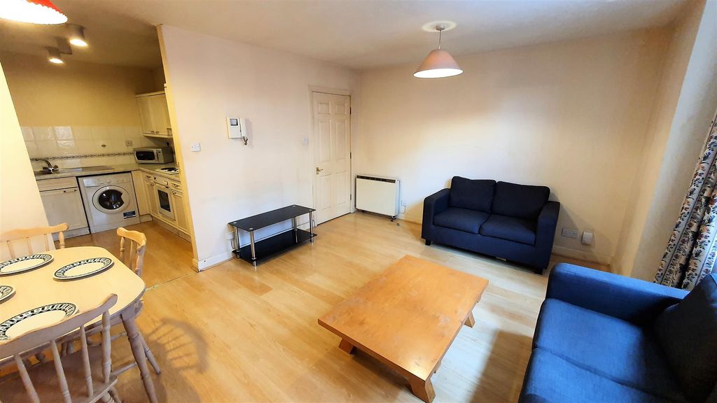 Property photo 3 of 26