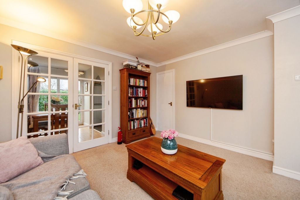 Property photo 3 of 16