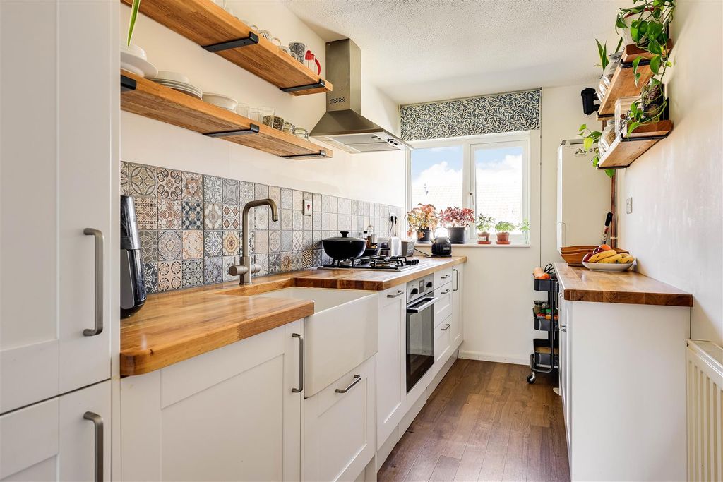 Property photo 2 of 10 Img_2221.Jpg