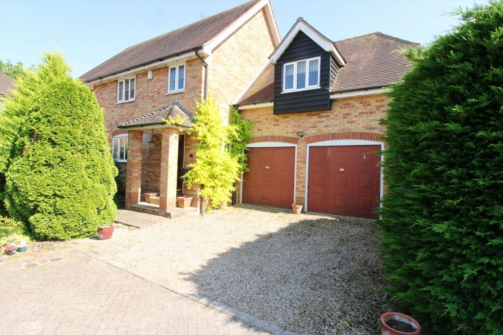 Property photo 1 of 28