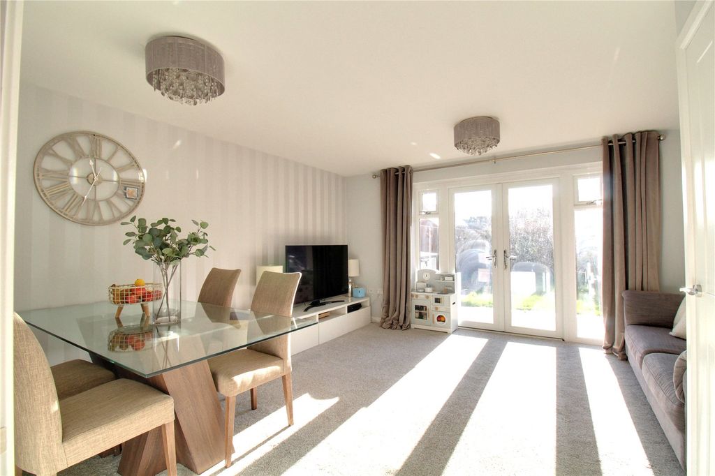 Property photo 2 of 12 Picture No. 13