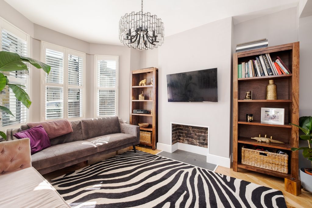 Property photo 3 of 31