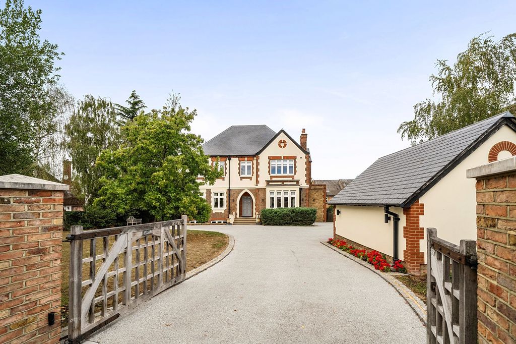 Property photo 1 of 35