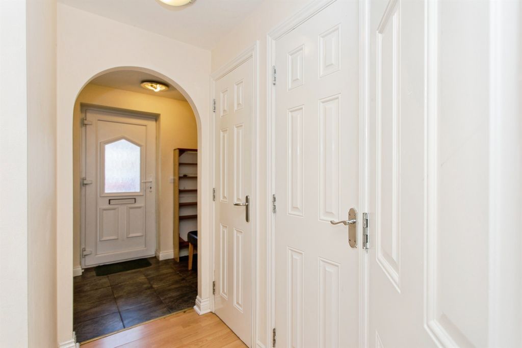 Property photo 3 of 13