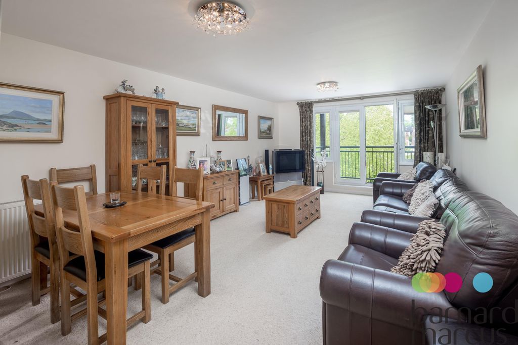 Property photo 1 of 16 Living Room