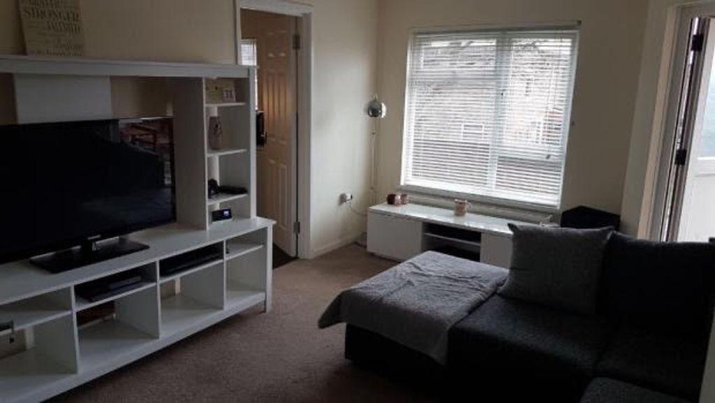 Property photo 2 of 6