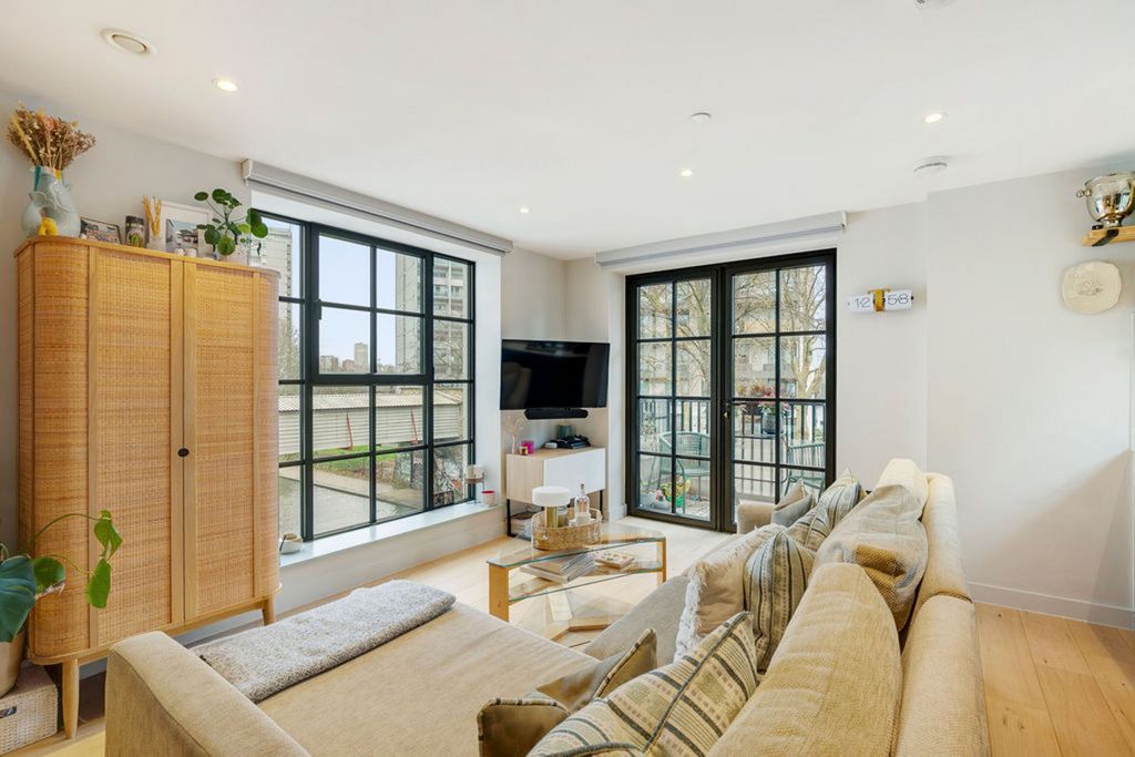 Property photo 3 of 11