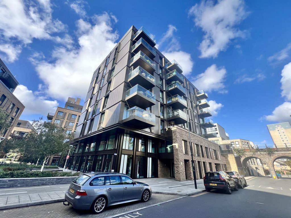 Property photo 1 of 19