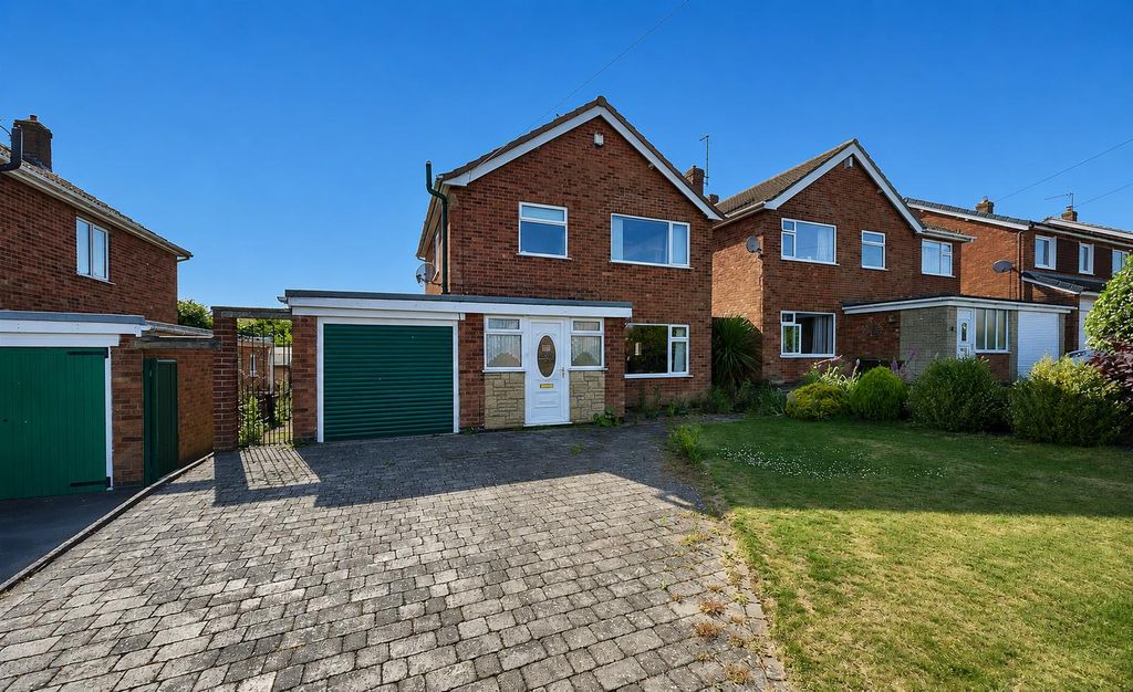 Property photo 1 of 10 Front Arnolds.Png