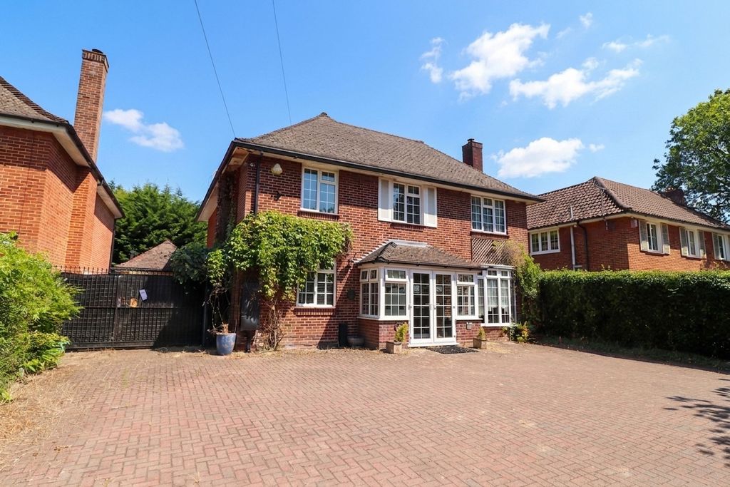 Property photo 1 of 24