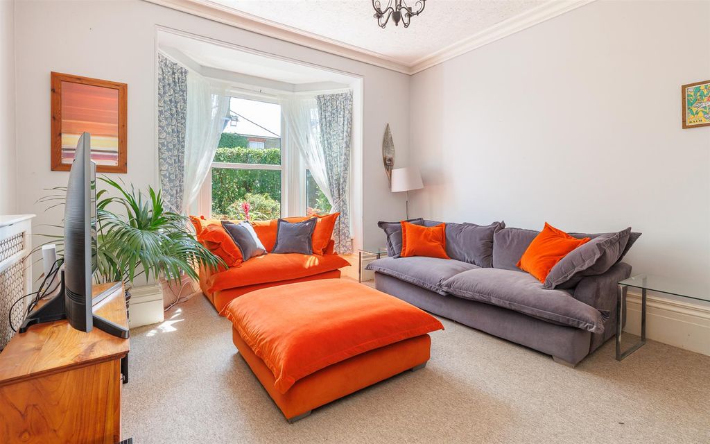 Property photo 2 of 26 6.Jpg