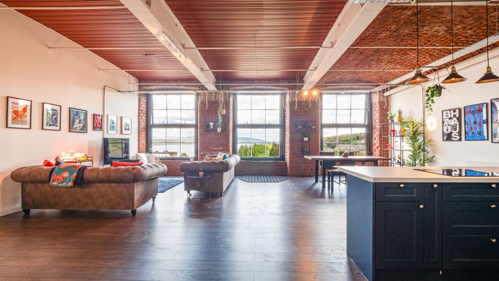 Property photo 2 of 18 A-11