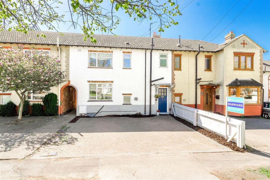 Property photo 1 of 15 Outside