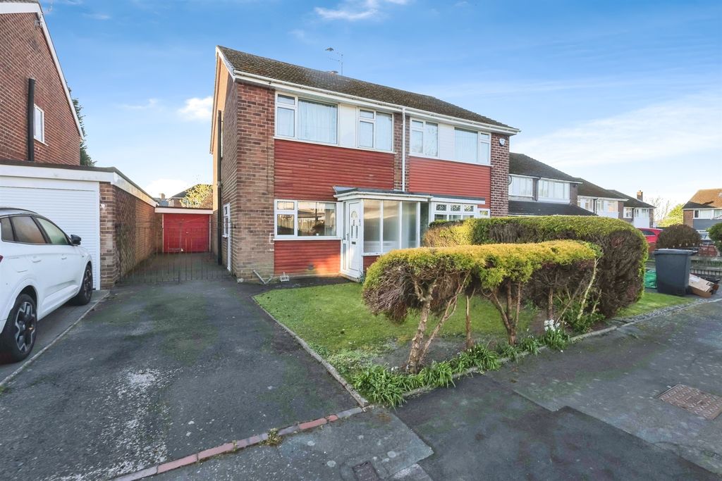 Property photo 1 of 17