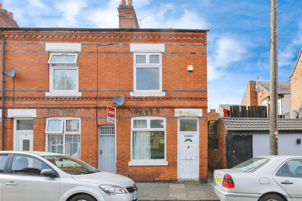 Property photo 1 of 17