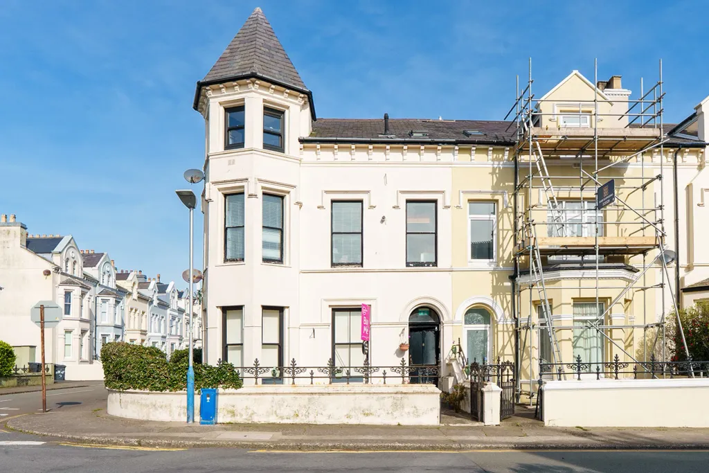 Property photo 1 of 10