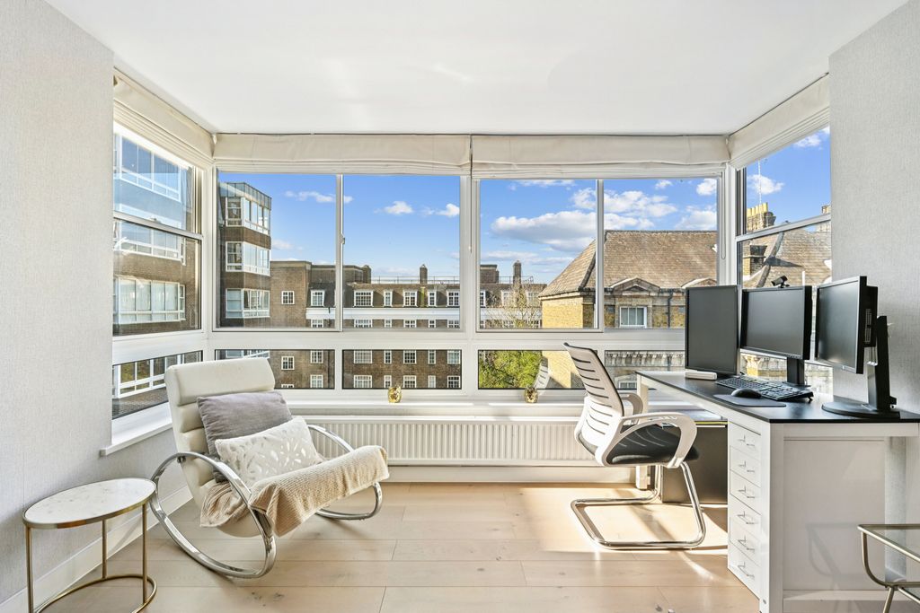 Property photo 2 of 16 Reception