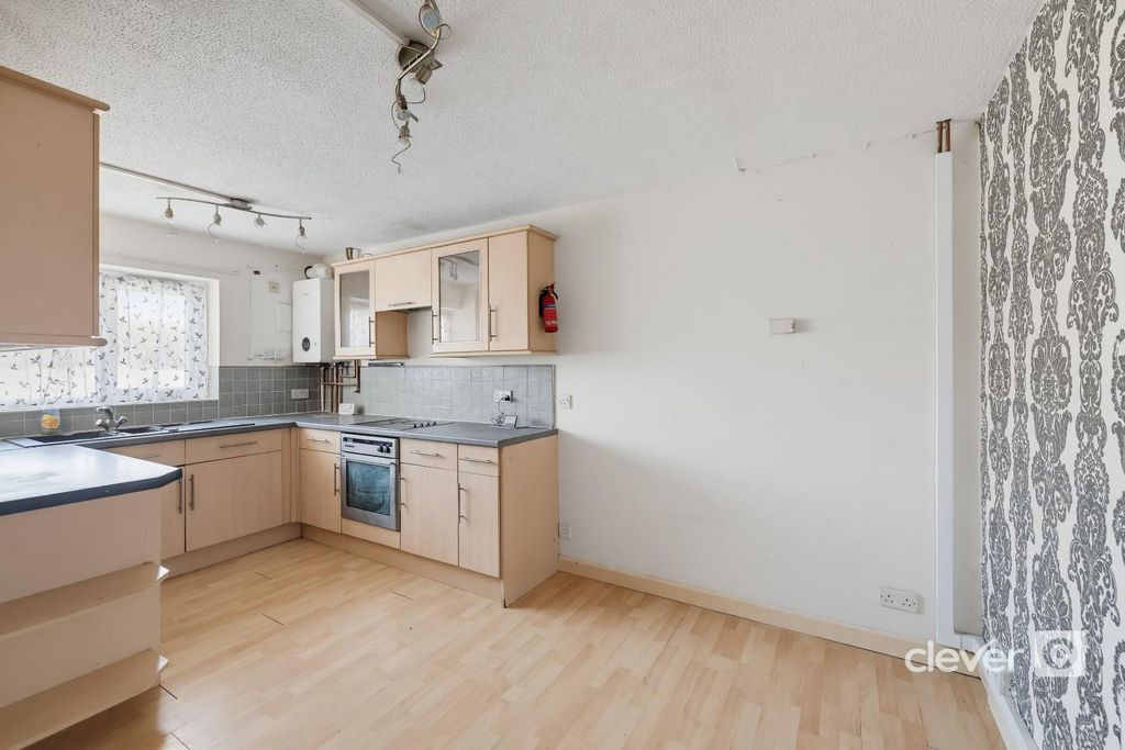 Property photo 3 of 23 0024.Jpg