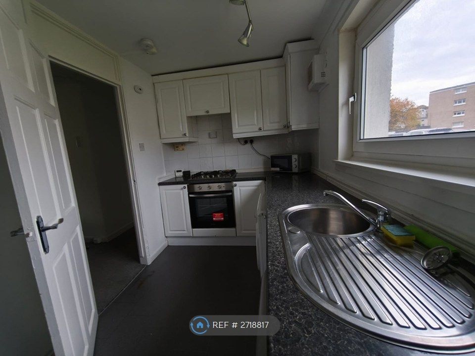 Property photo 2 of 9 Kitchen