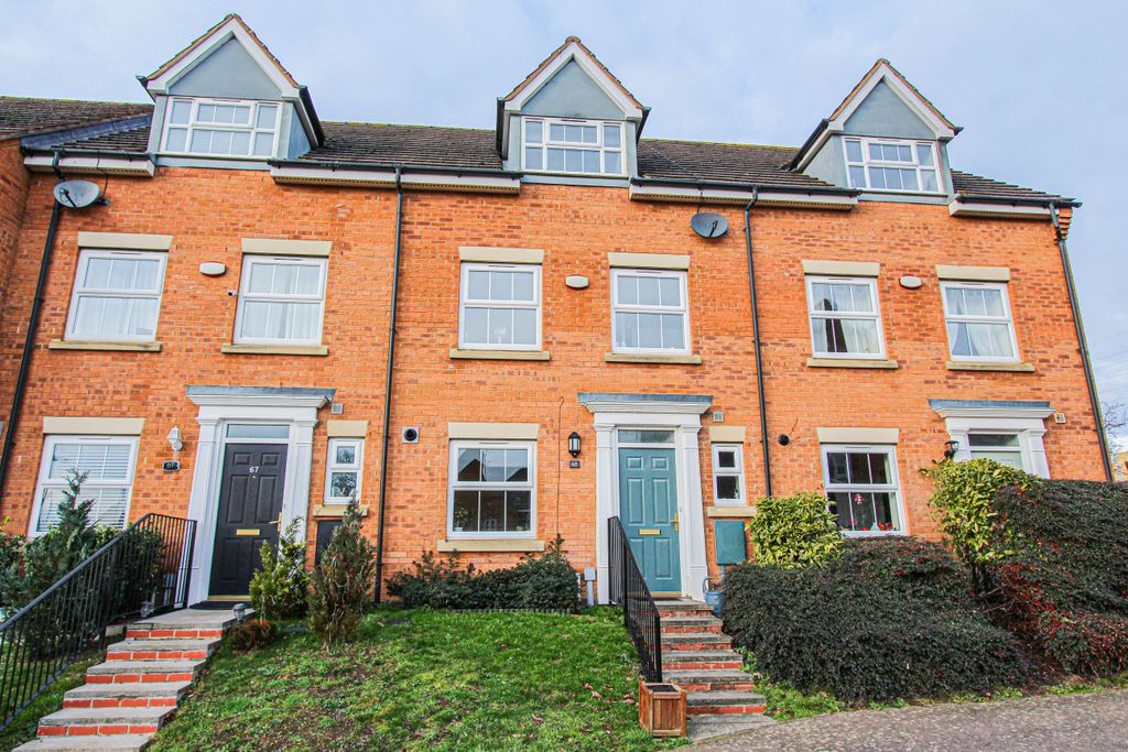 Property photo 1 of 14 Front