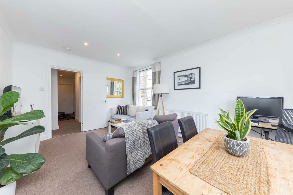 Property photo 3 of 7