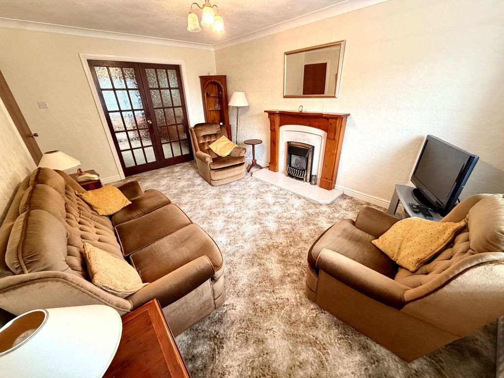 Property photo 3 of 21